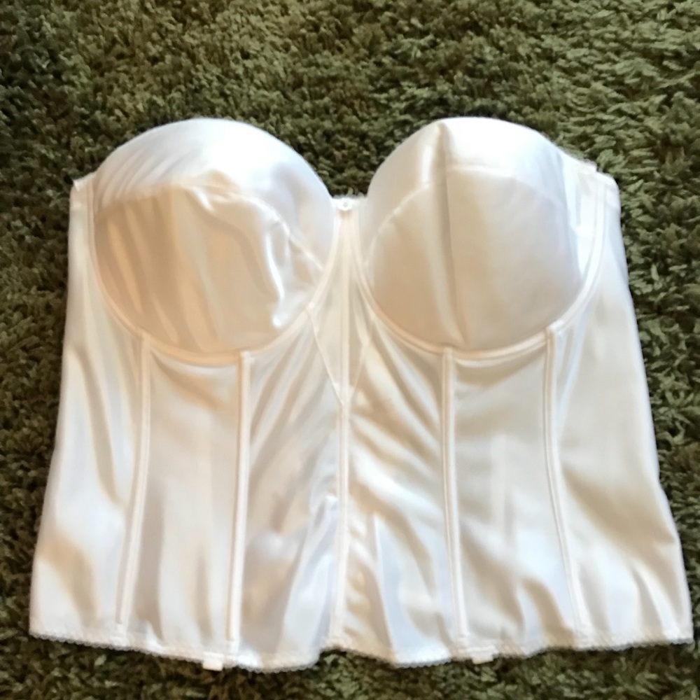 NWT Strapless corset bra
